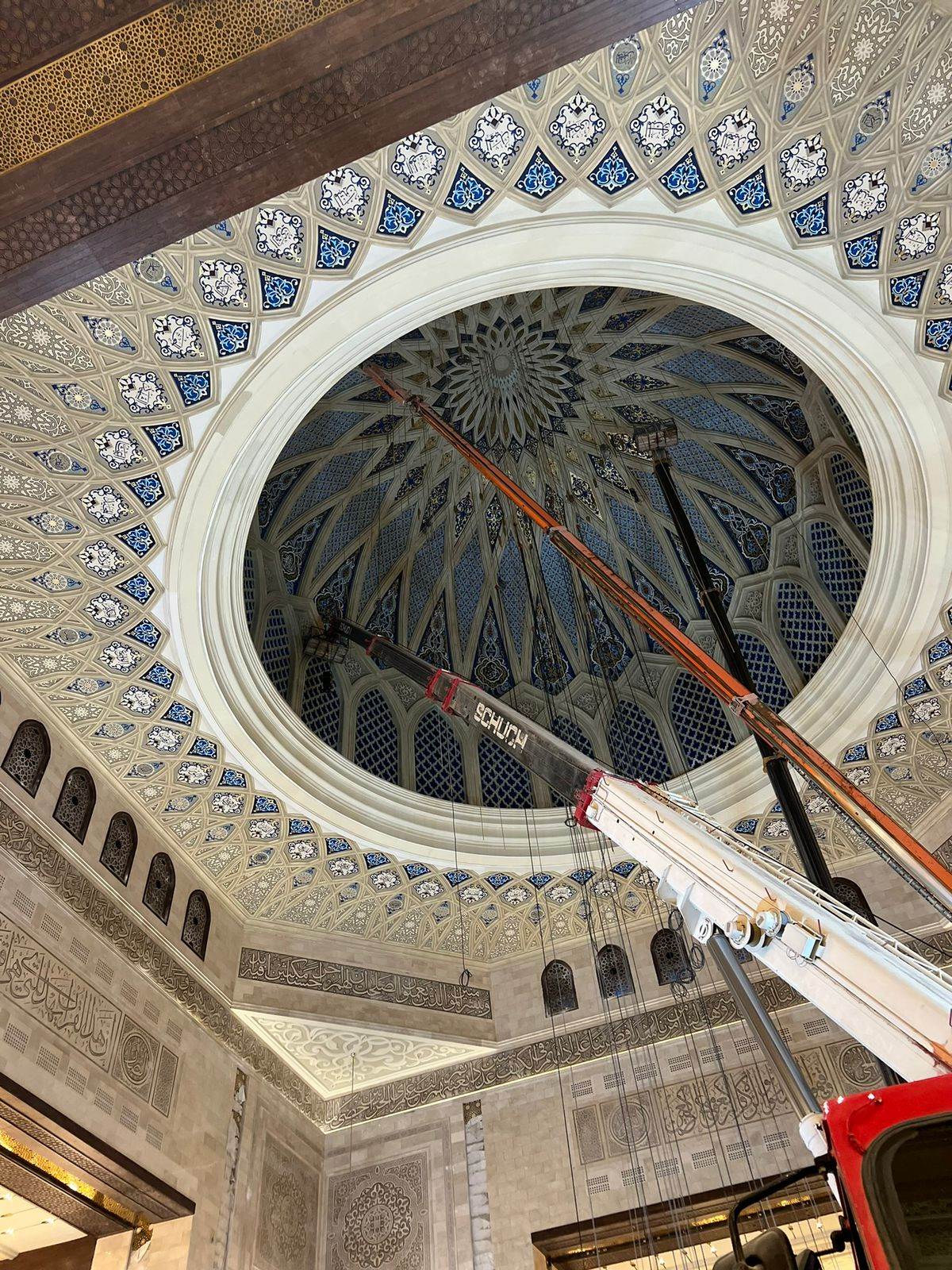 جانب من الأعمال في مسجد مصر